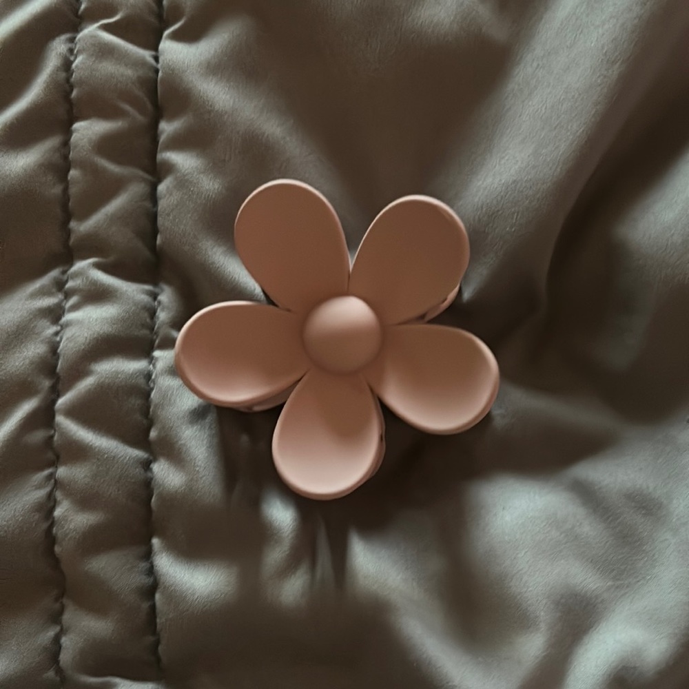 Flower clip